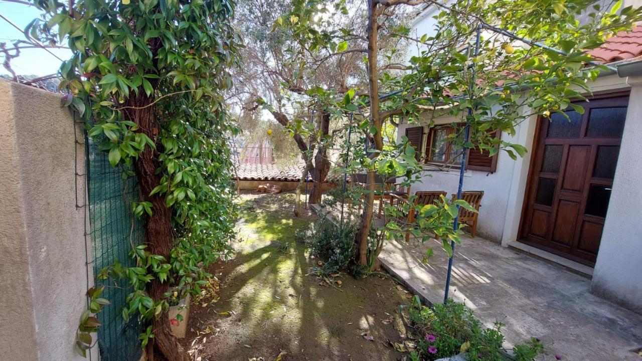 Apartman Kristina And Free Parking Mali Lošinj Exteriör bild