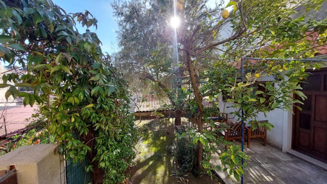 Apartman Kristina And Free Parking Mali Lošinj Exteriör bild