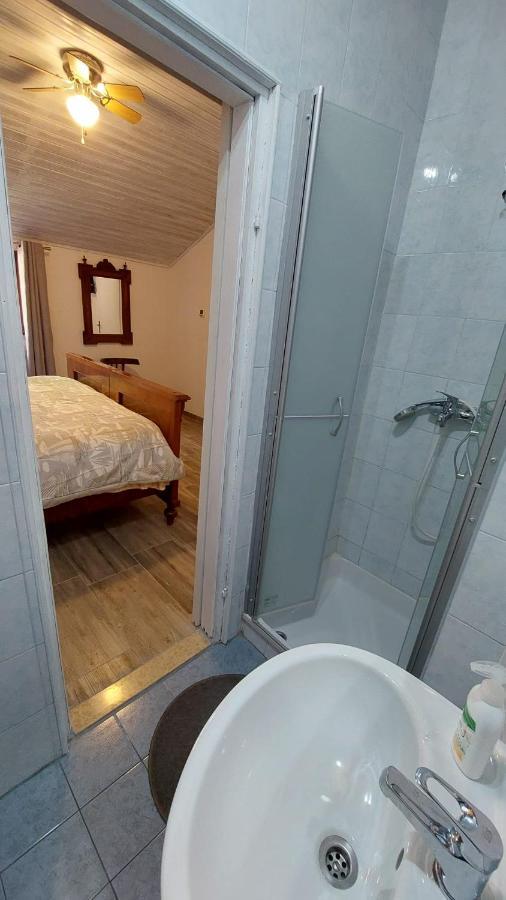Apartman Kristina And Free Parking Mali Lošinj Exteriör bild